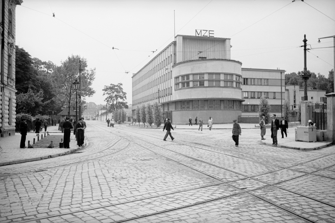 Fotografia przedstawiająca Budynek miejskich zakładów elektrycznych we Lwowie