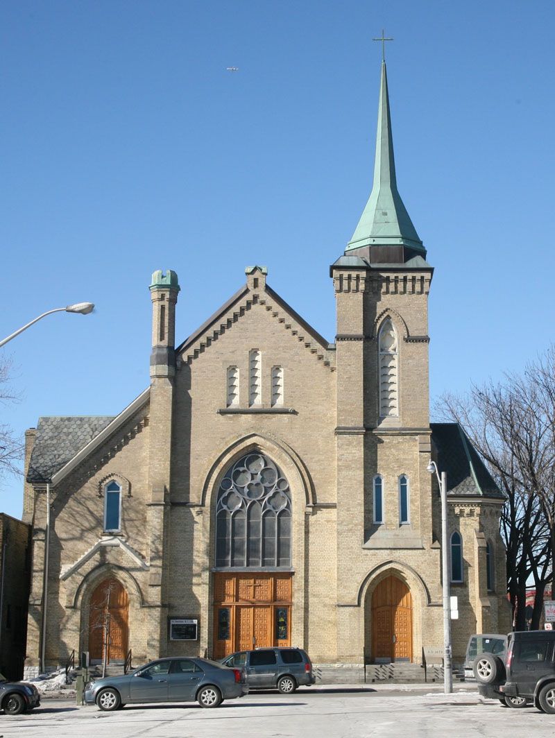 Fotografia przedstawiająca Kościół św. Stanisława Kostki w Toronto