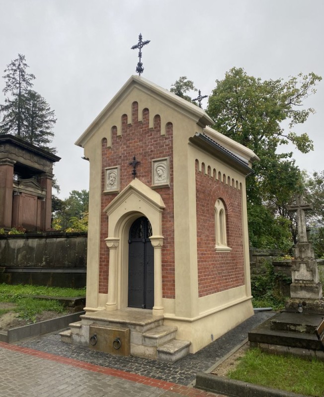 Photo montrant Restoration work on the Jaworski Chapel in Lychakiv Cemetery in Lviv