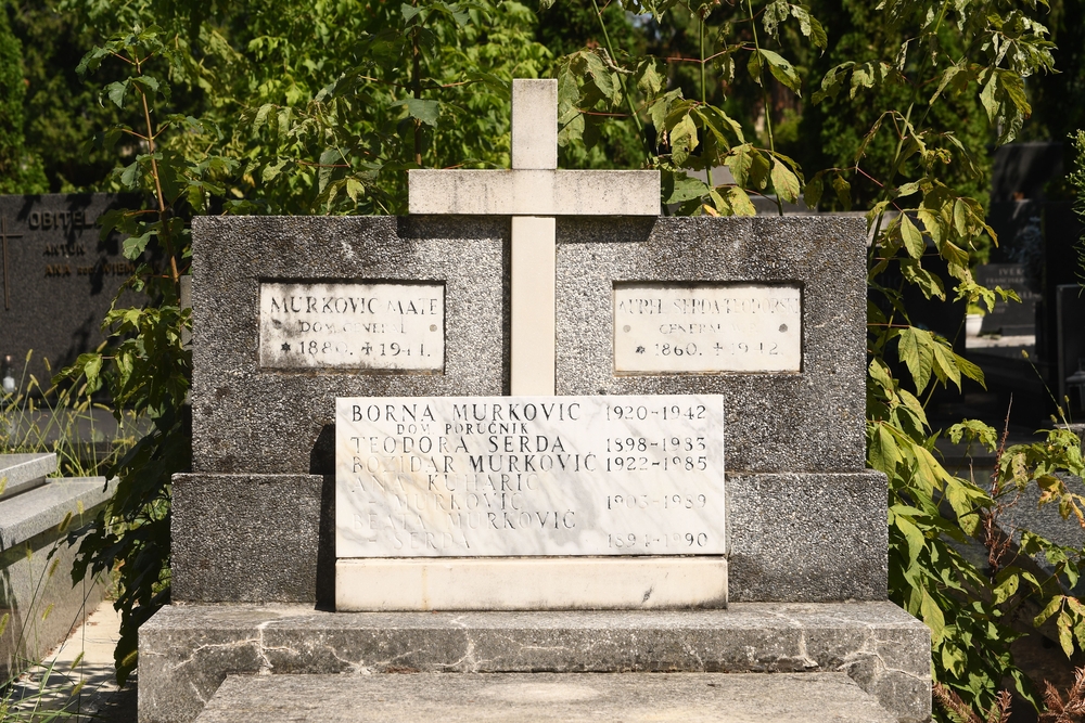 Fotografia przedstawiająca Nagrobek Aureliusza Serdy-Teodorskiego na cmentarzu Mirogoj