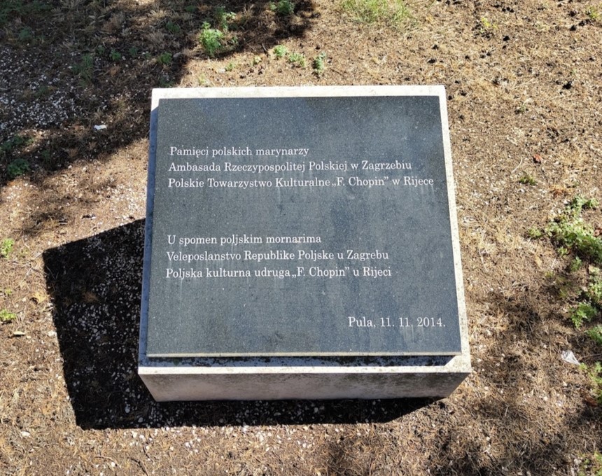 Photo montrant Commemorative plaques to Polish sailors in Rijeka and Pula