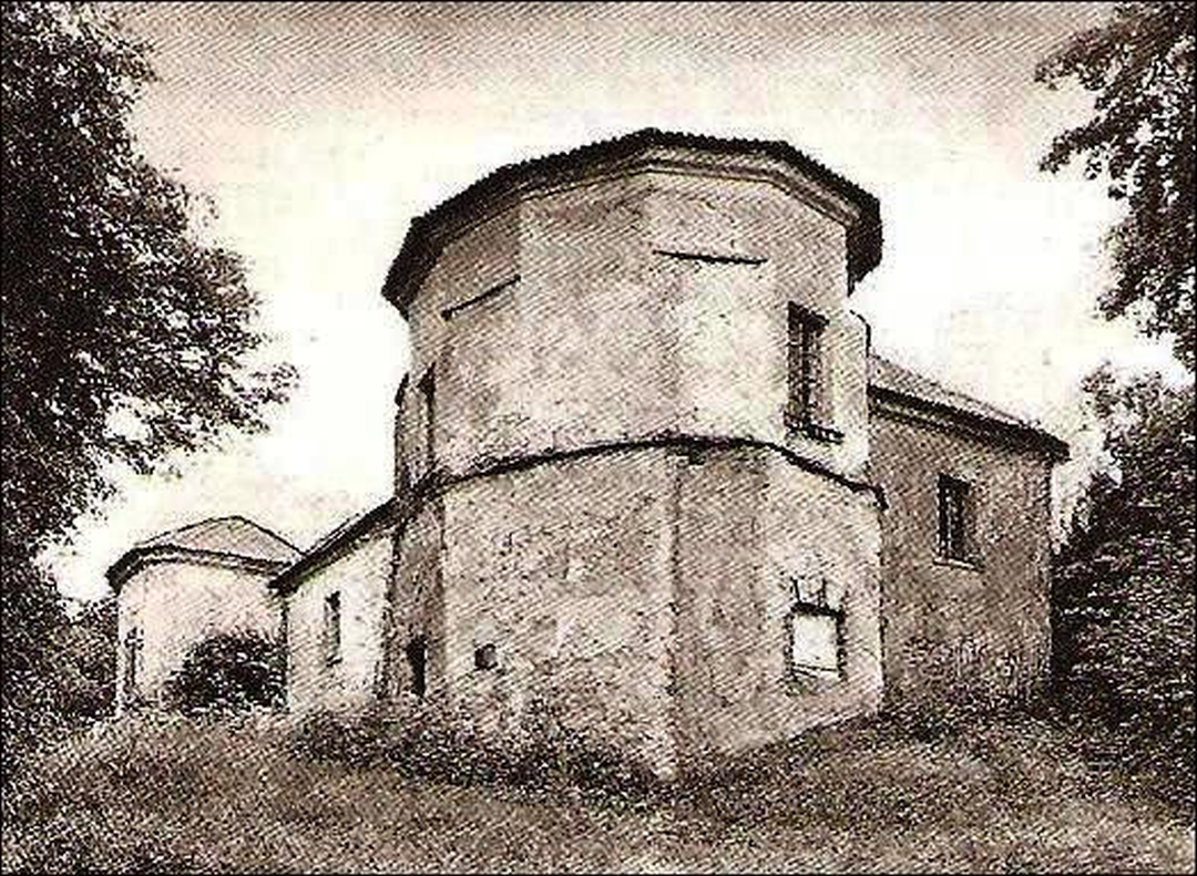 Fotografia przedstawiająca Historic Franciscan Monastery of Narviliškiai
