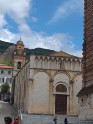 Photo montrant \"Annnciazione\", relief by Igor Mitoraj over the gates of the Chiesa di Sant\'Agostino in Pietrasanta