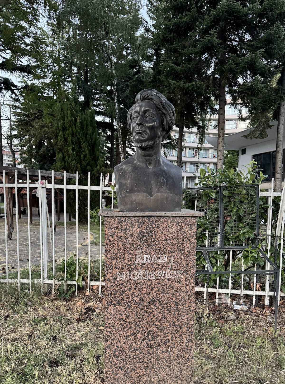 Fotografia przedstawiająca Pomnik Adama Mickiewicza