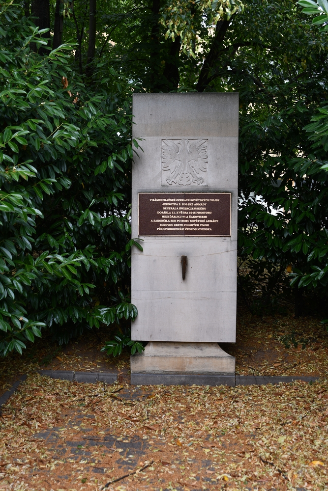 Photo montrant Monuments commemorating the participation of Polish soldiers in the Prague Operation in 1945.