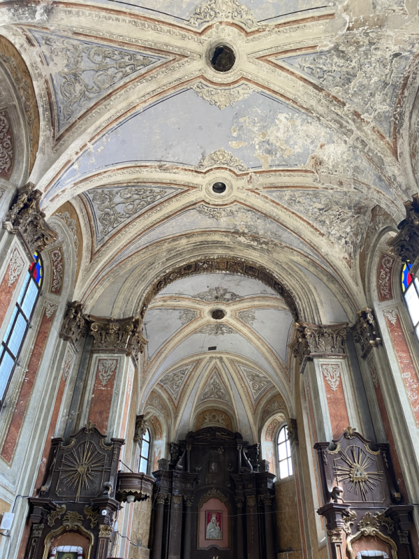 Fotografia przedstawiająca Kościół pw. Narodzenia Najświętszej Panny Marii w Komarnie