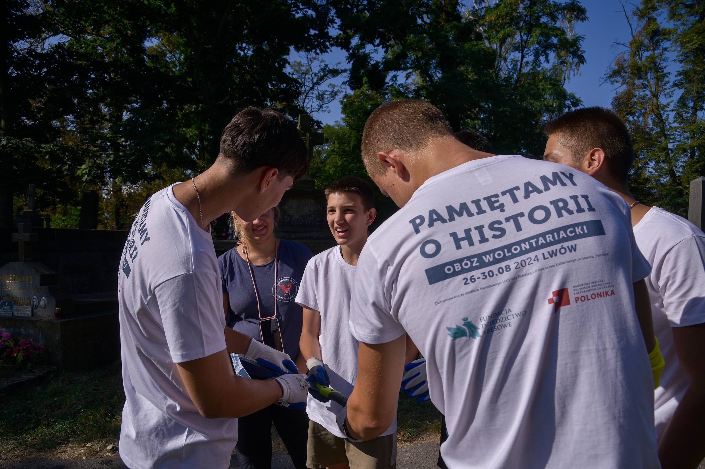 Photo showing Cleaning work at Yanivska cemetery in Lviv
