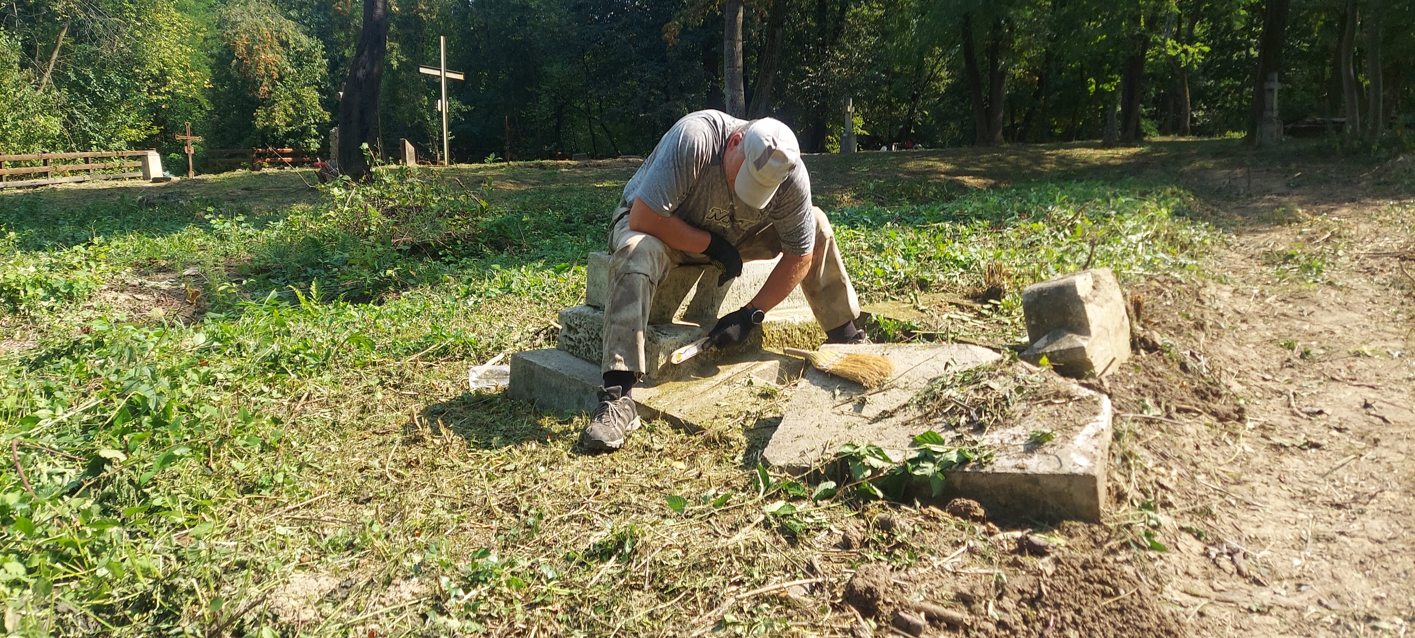 Photo showing Cleaning of cemeteries in Kowel, Kostyukhivka, Kolki and others