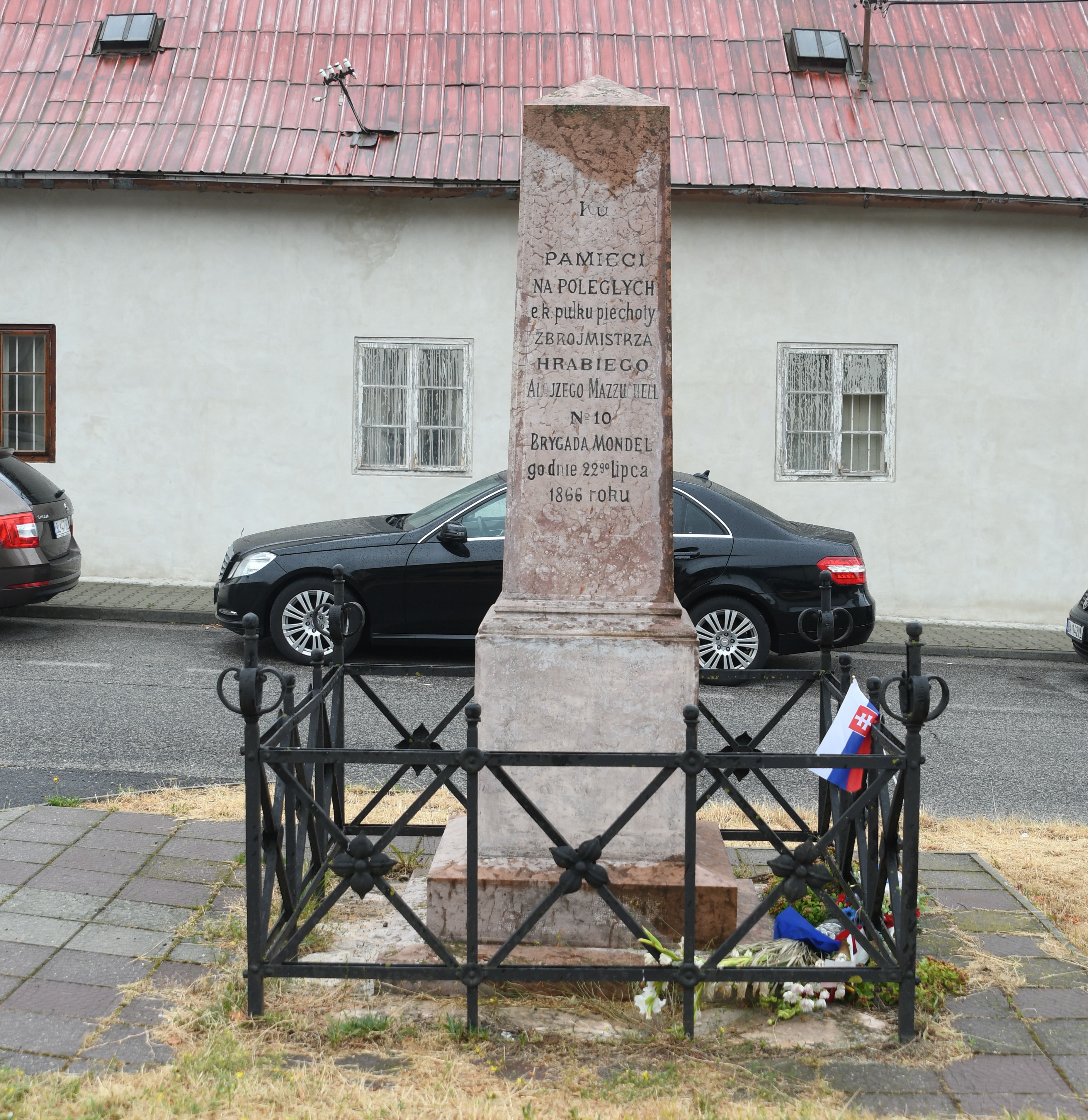 Fotografia przedstawiająca Pomnik upamiętniający Polaków poległych w bitwie o Bratysławę w 1866 roku