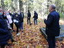 Fotografia przedstawiająca Prace porządkowe na nagrobkach żołnierzy Okręgu Wileńskiego ZWZ-AK