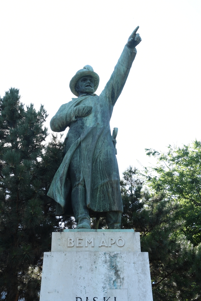 Fotografia przedstawiająca Pomnik generała Józefa Bema w Budapeszcie