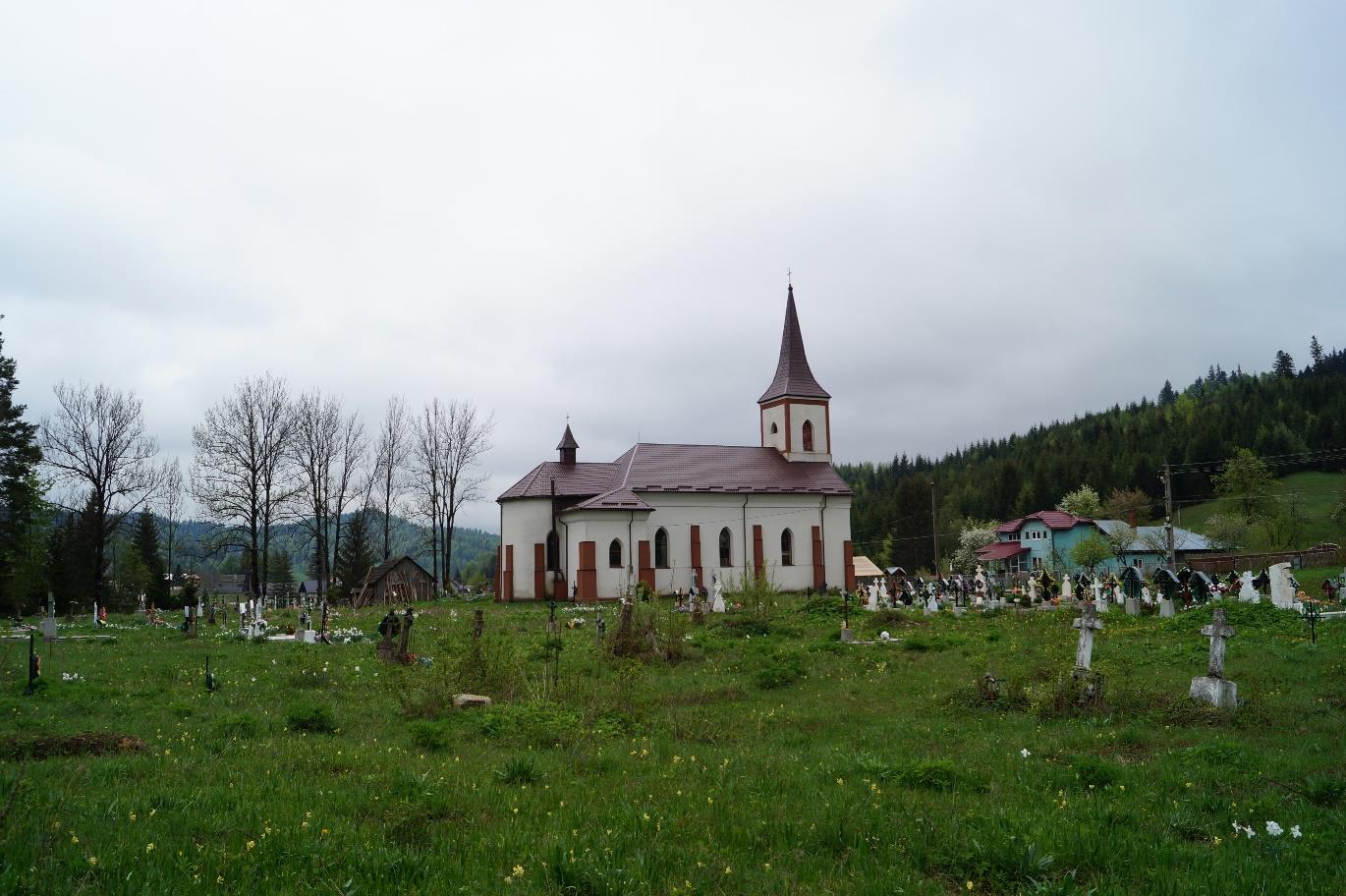 Photo showing Field documentation of the Polish cultural heritage in the cemeteries of Vikshany and Pojana Mikuli, Romania