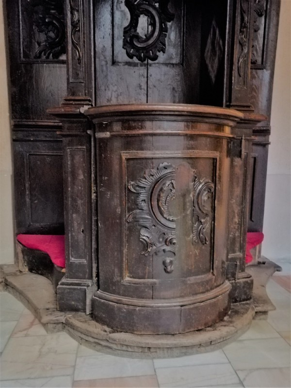 Fotografia przedstawiająca Conservation of the confessional located in the Christ the King parish church in Ivano-Frankivsk