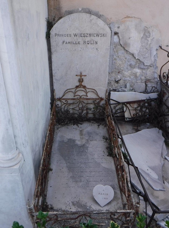Fotografia przedstawiająca Konserwacja nagrobka Michała Wiszniewskiego
