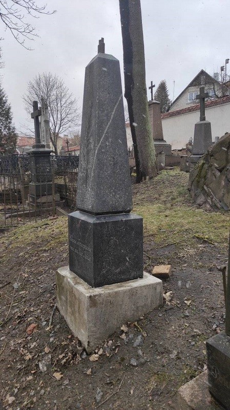 Fotografia przedstawiająca Prace renowacyjne na wileńskich nekropoliach w Litwie