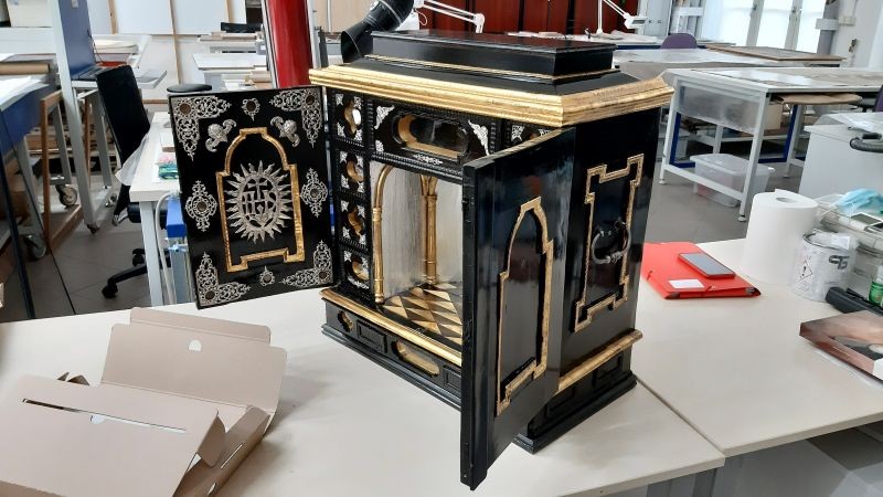 Fotografia przedstawiająca Conservation and restoration of three reliquaries from the Cathedral of Lviv of the Latin Rite