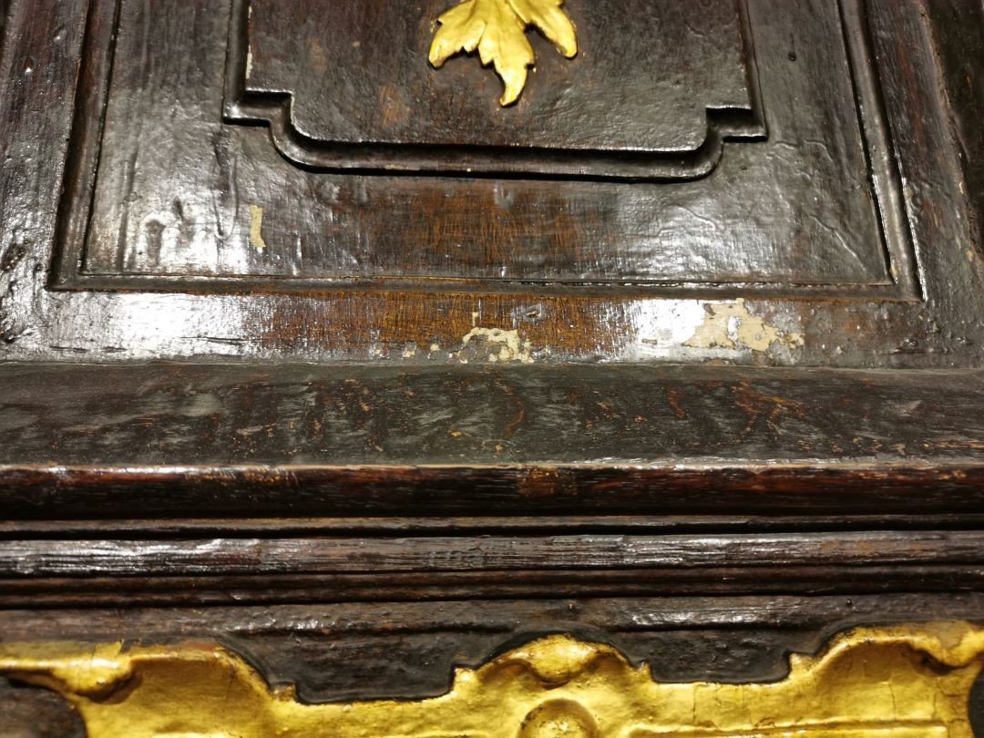 Photo montrant Conservation of wooden canonical stalls from the presbytery of the Latin Rite Cathedral of Lviv