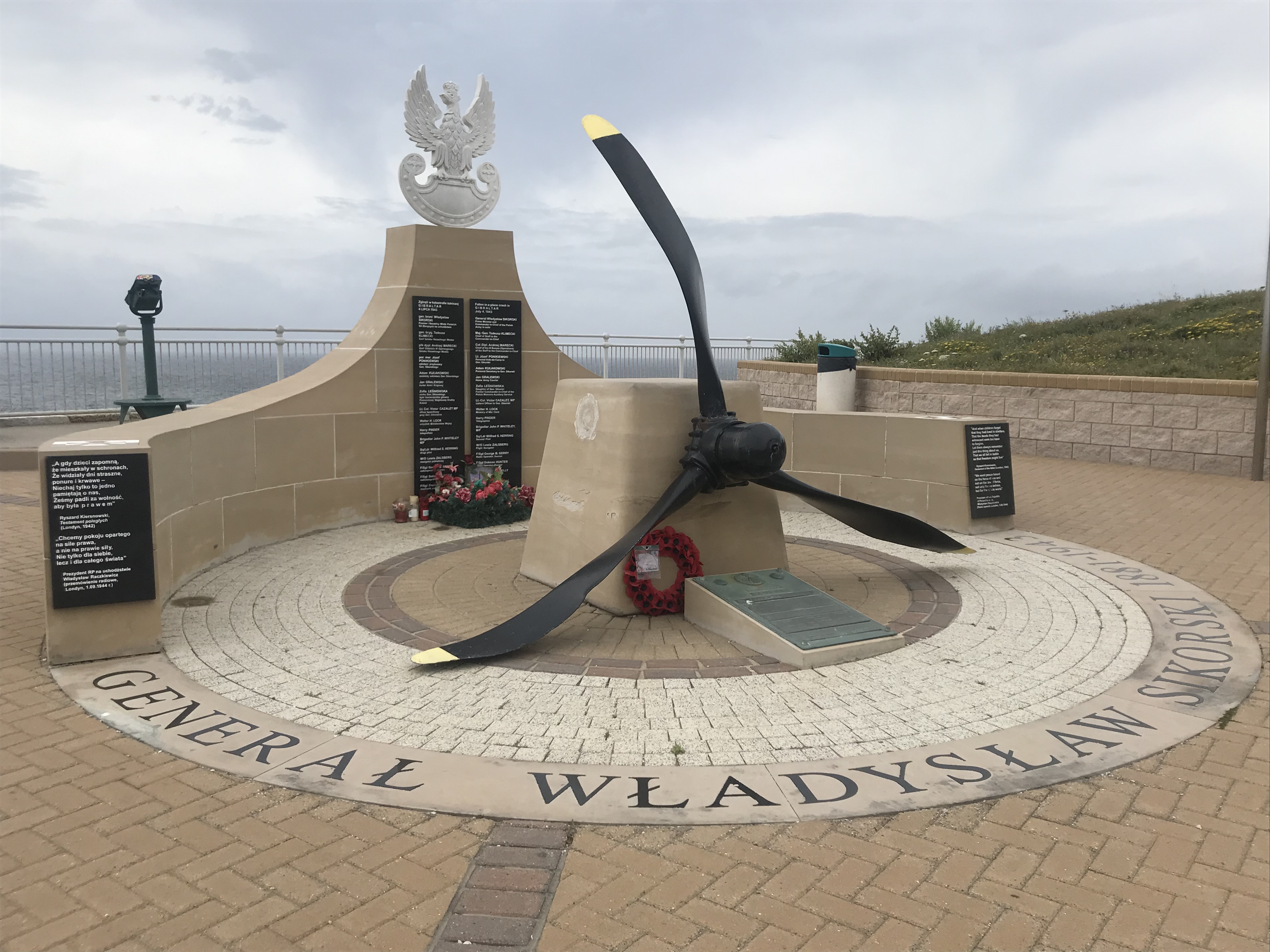 Photo showing Monument to Władysław Sikorski in Gibraltar