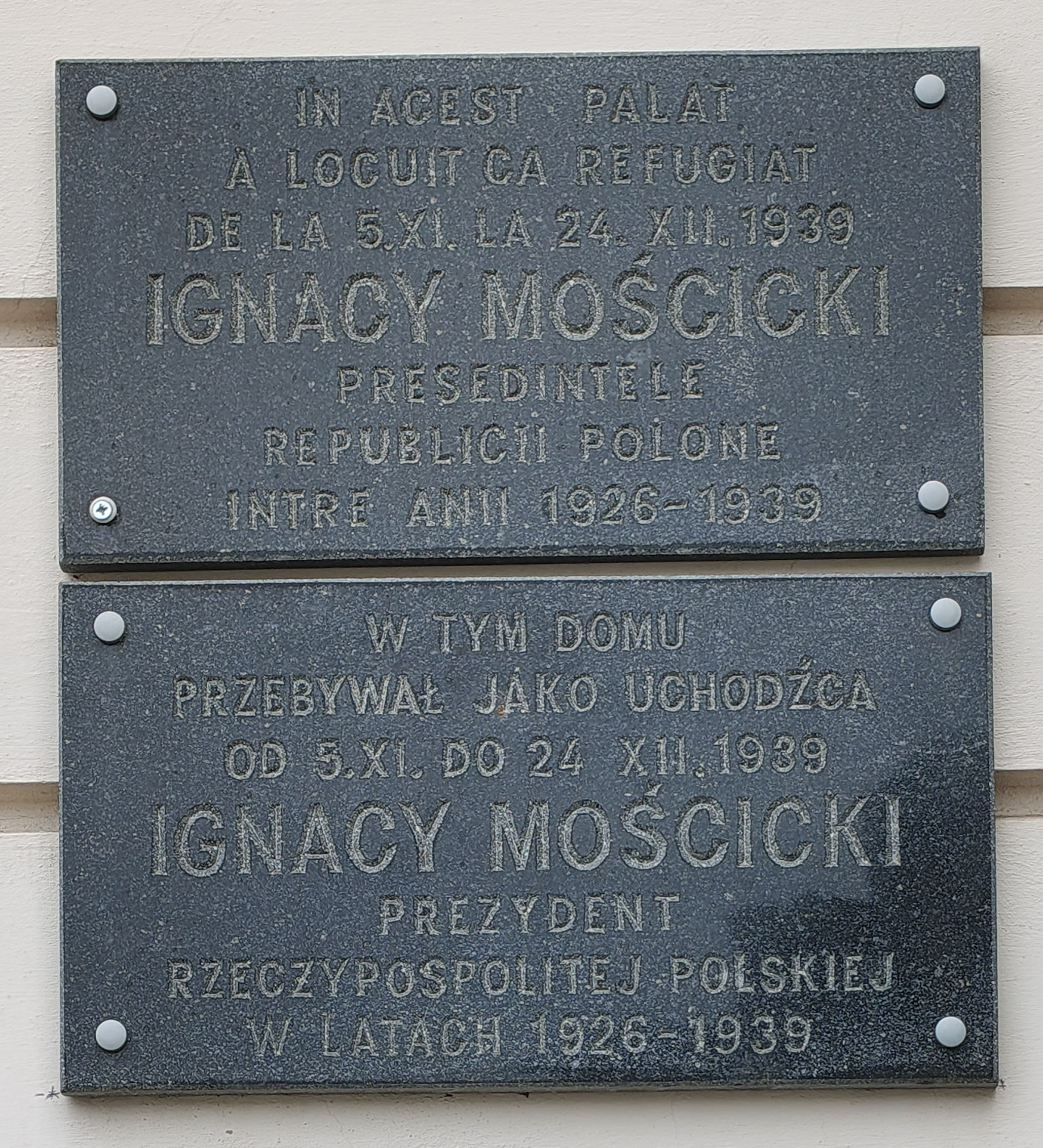 Photo showing Plaque commemorating the stay of President Ignacy Moscicki at the Jean Mihail Palace in Craiova, Romania