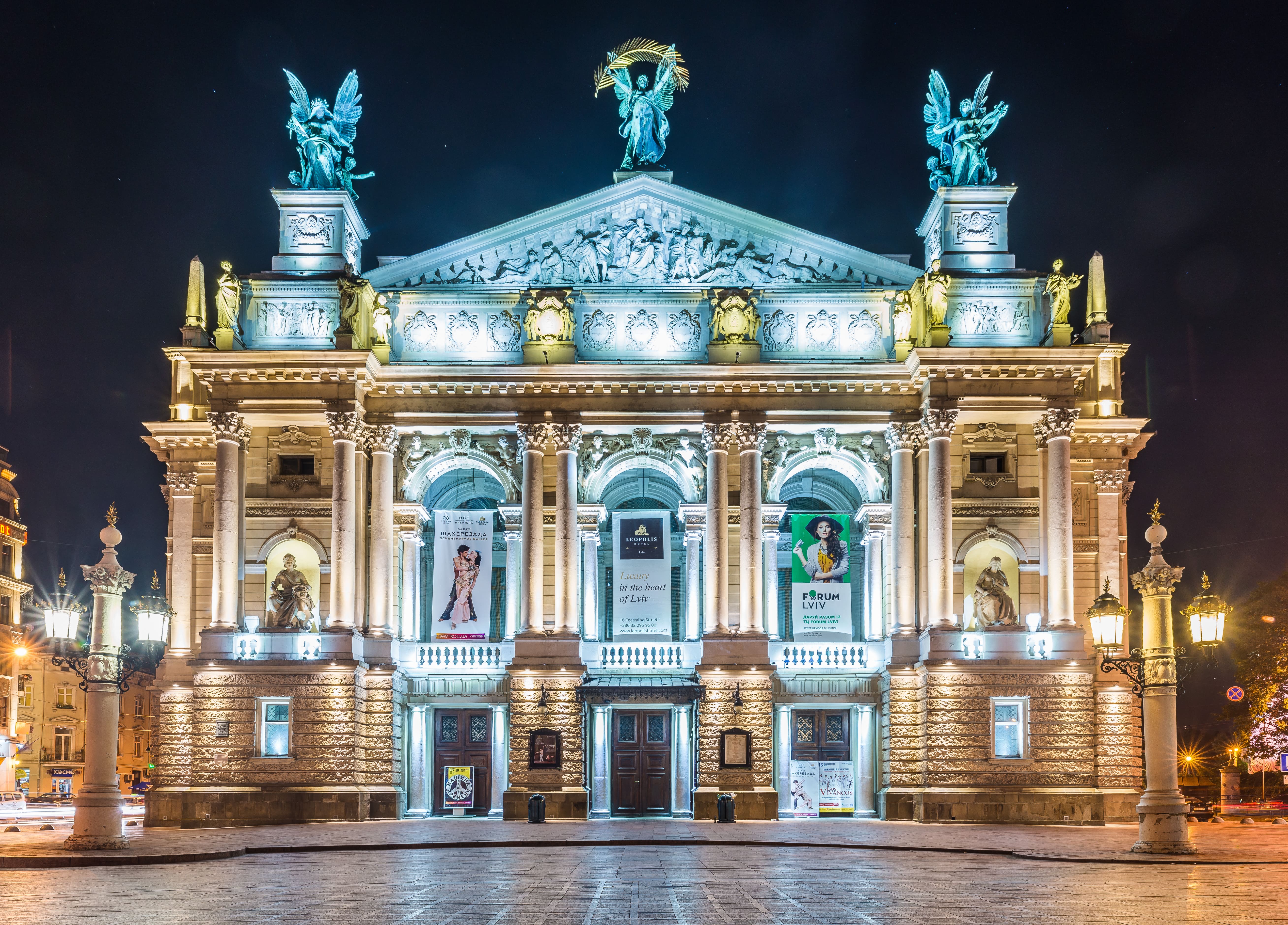Photo montrant Opéra de Lviv conçu par le professeur Zygmunt Gorgolewski