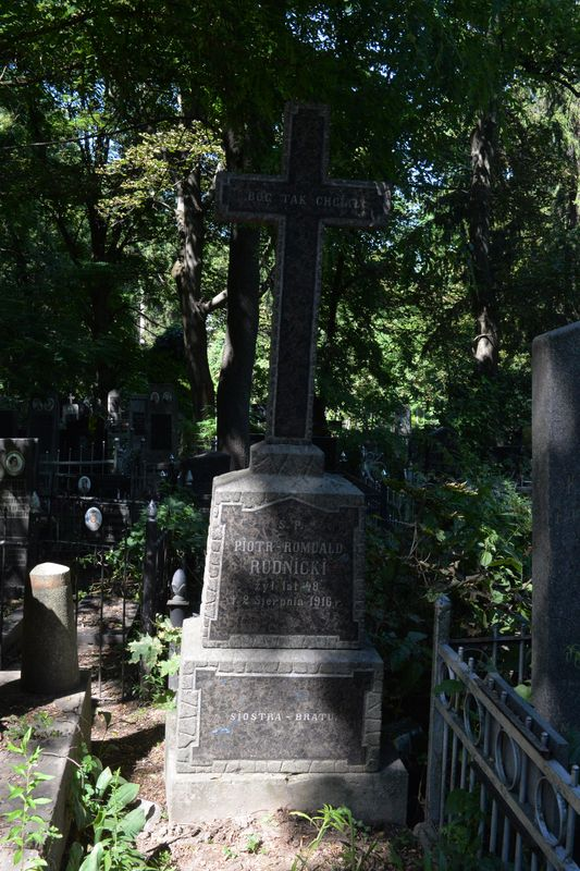 Nagrobek Piotra Rudnickiego, cmentarz Bajkowa w Kijowie, stan z 2021.