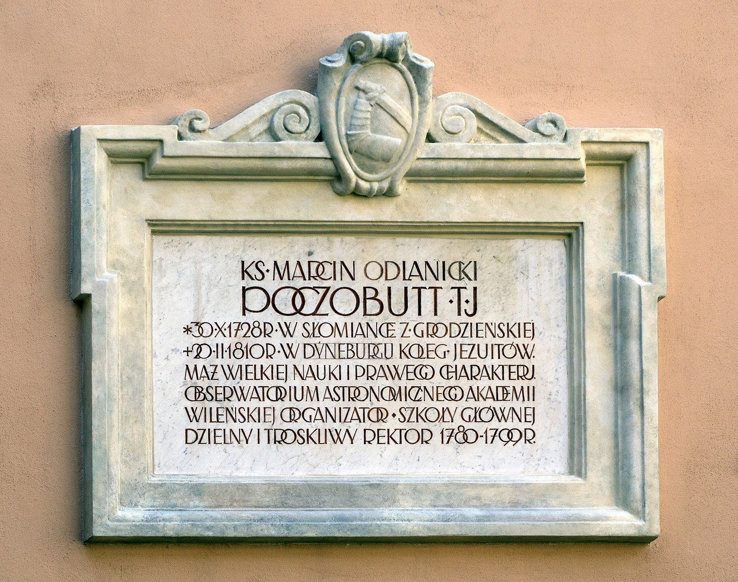 Fotografia przedstawiająca Memorial plaque to Rev. Martin Odlanicki Poczobutt in Vilnius