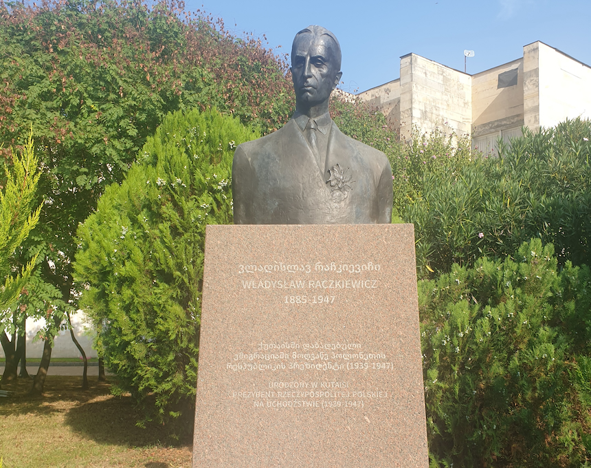 Photo montrant Monument à Wladyslaw Raczkiewicz à Kutaisi