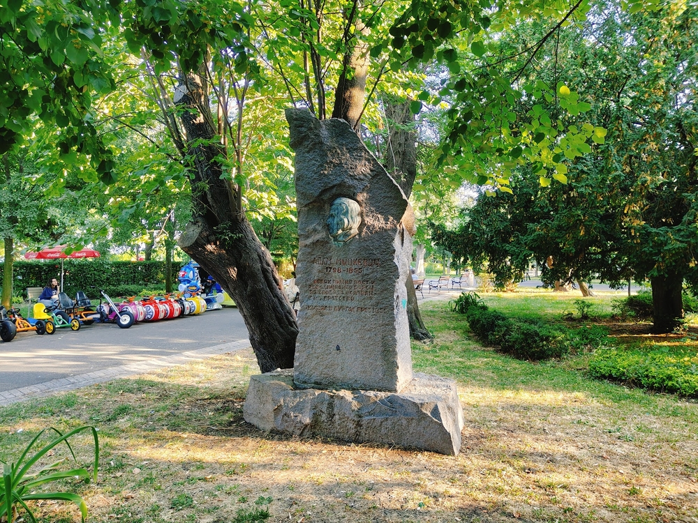 Fotografia przedstawiająca Pomnik Adama Mickiewicza w Burgas