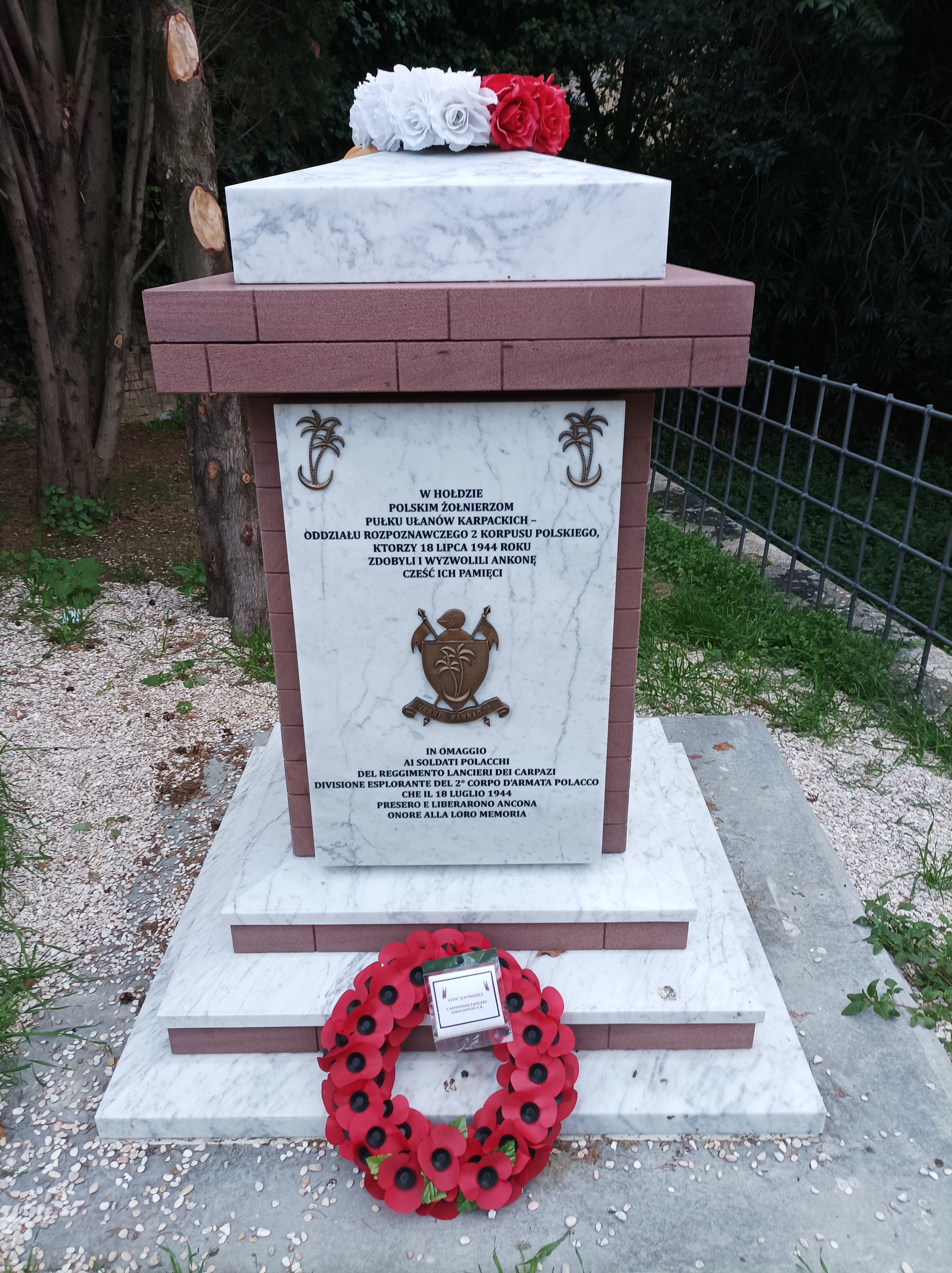 Fotografia przedstawiająca Pomnik upamiętniający polskich żołnierzy w Ankonie