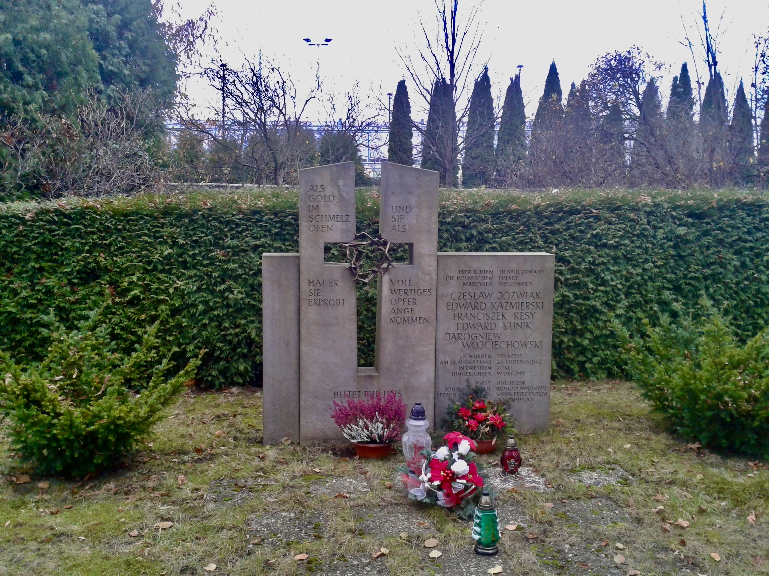 Fotografia przedstawiająca Polish graves in the Neuer Katholischer Friedhof cemetery in Dresden