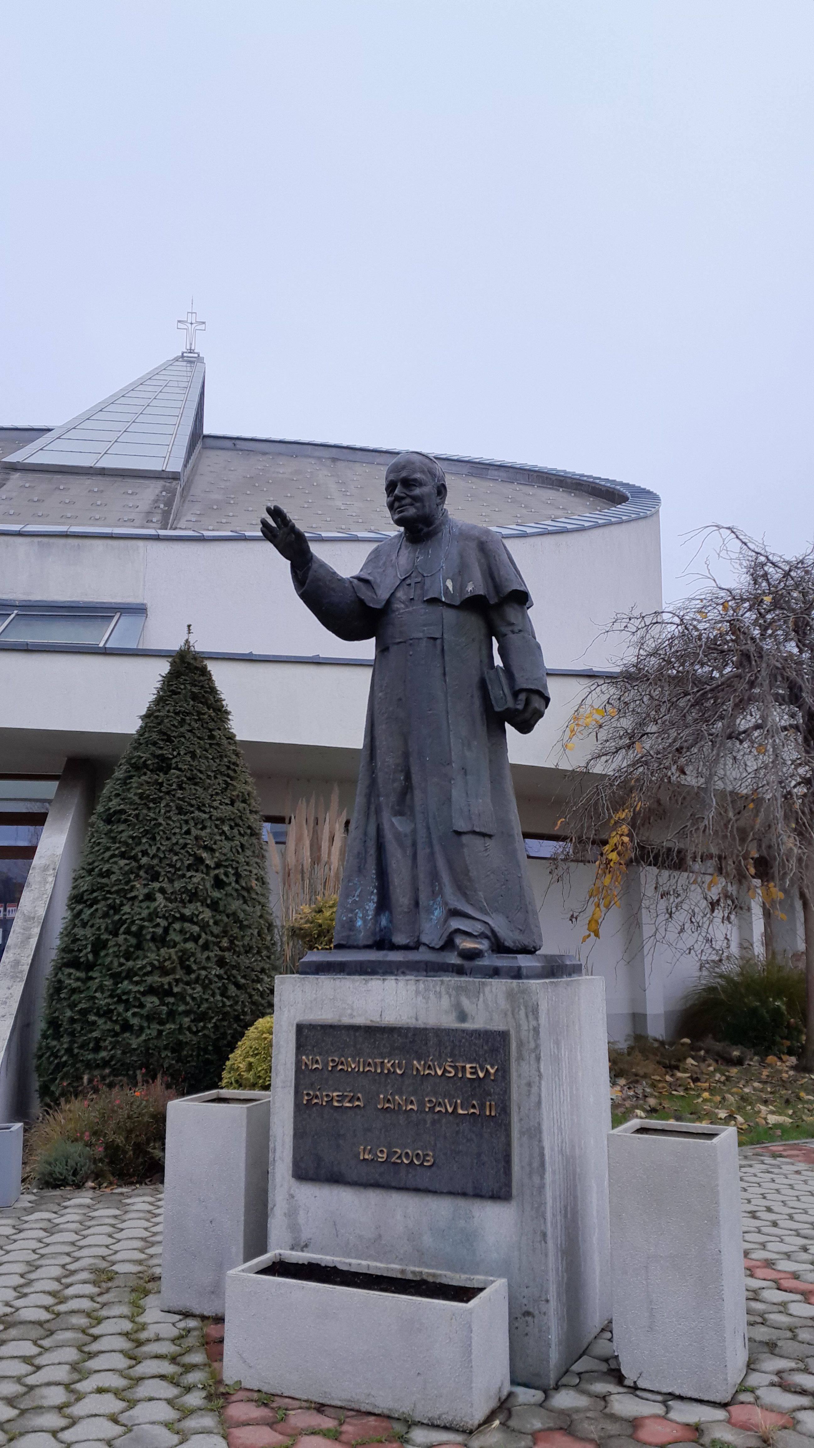 Fotografia przedstawiająca Monument to John Paul II in Bratislava