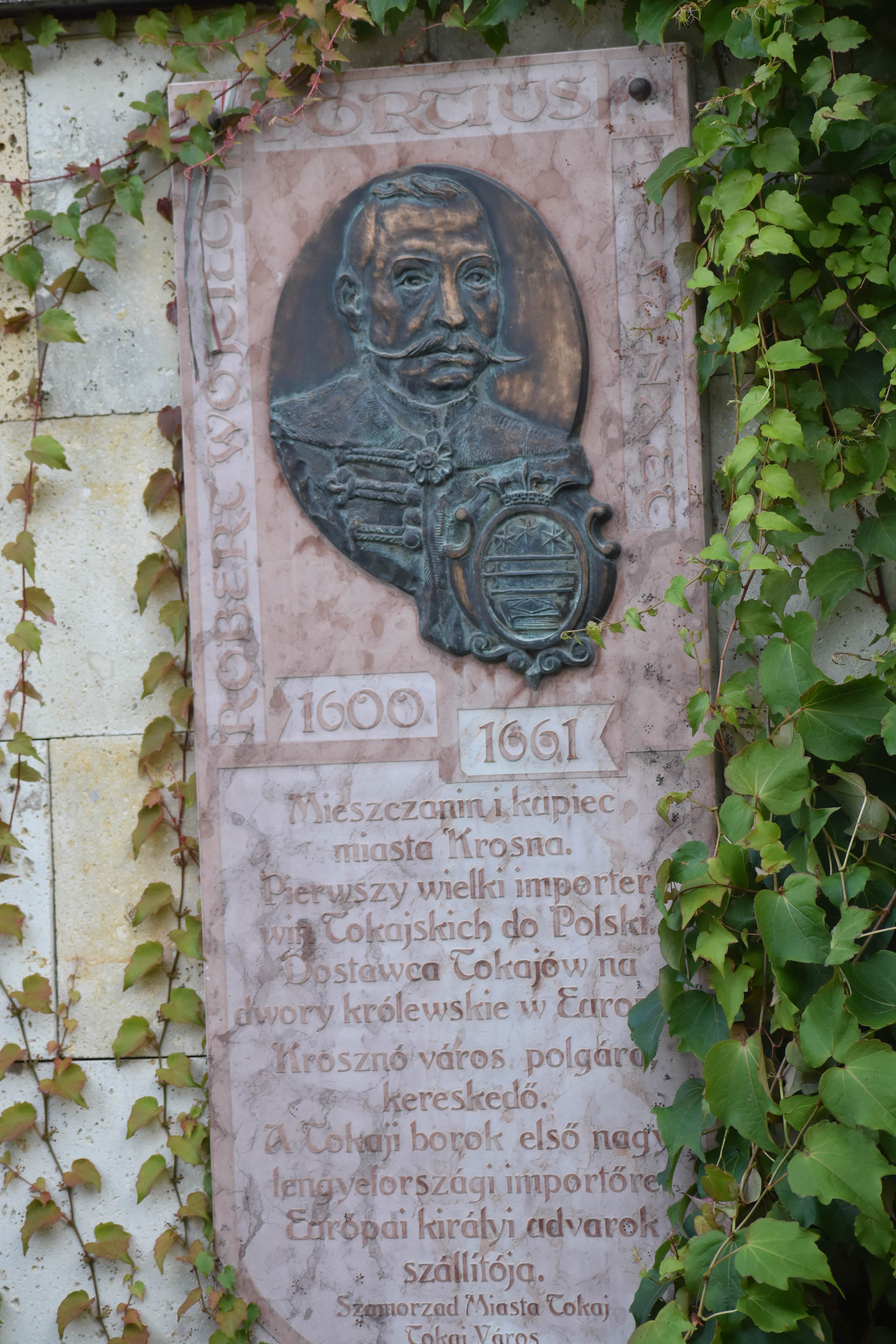 Photo montrant Plaque à la mémoire de Robert Adalbert Portius à Tokaj