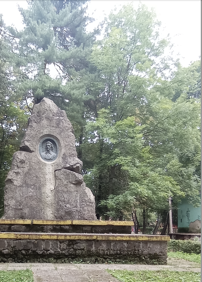 Fotografia przedstawiająca Pomnik Adama Mickiewicza w Kołomyji