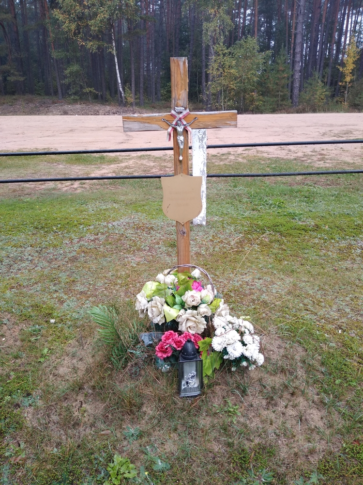 Fotografia przedstawiająca Groby żołnierzy Armii Krajowej