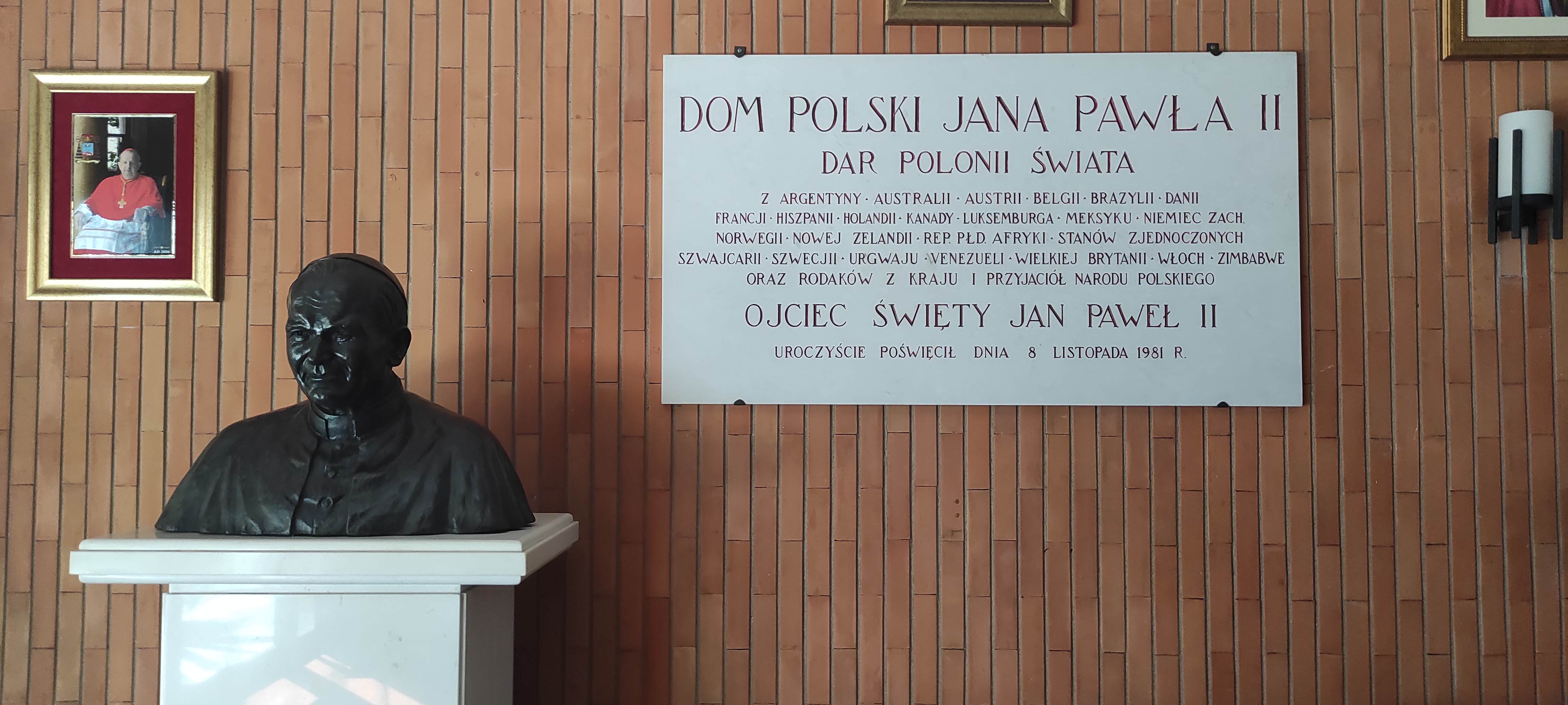 Fotografia przedstawiająca Dom Polski Jana Pawła II w Rzymie