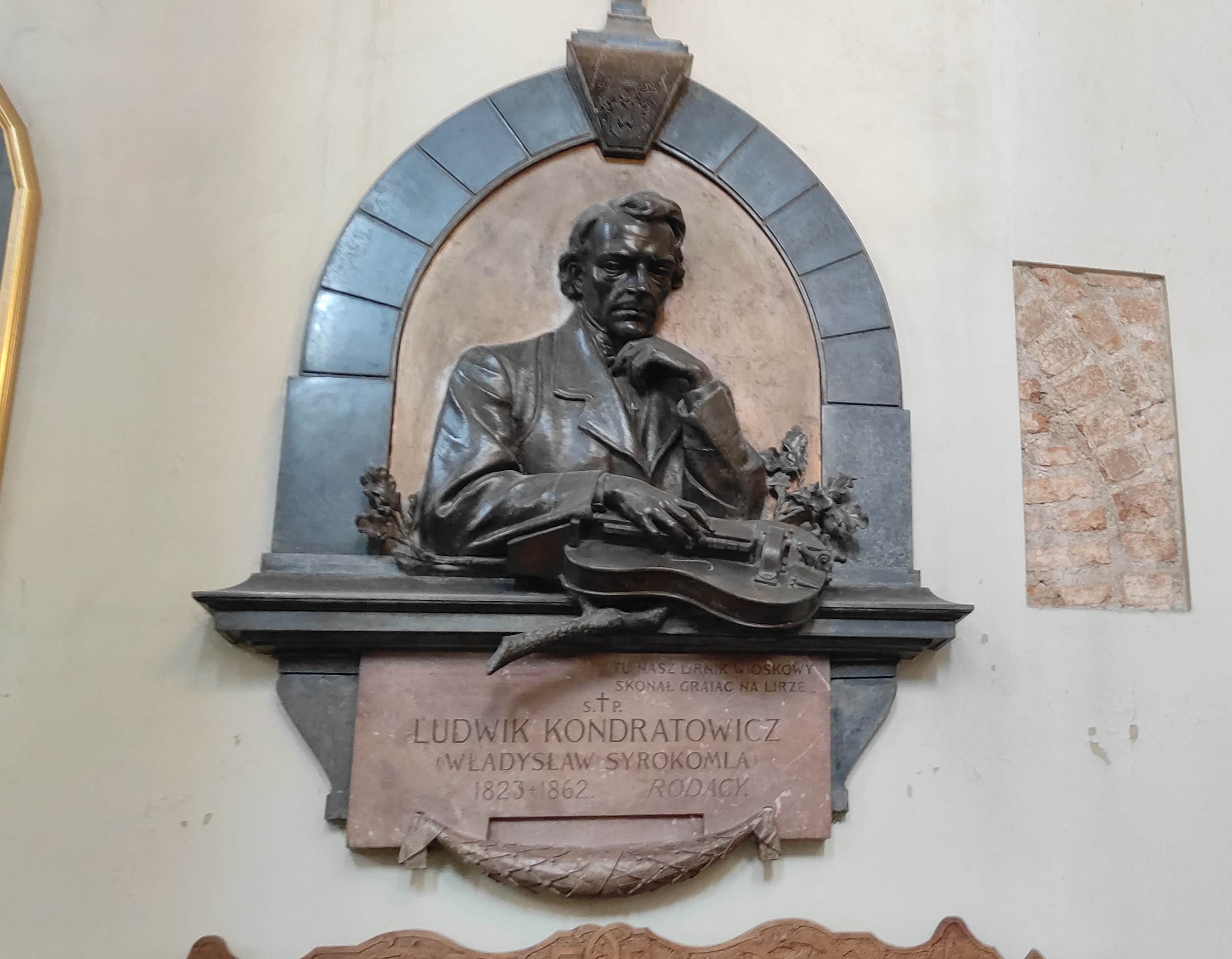 Fotografia przedstawiająca Commemoration of Władysław Syrokomla at St. John\'s Church in Vilnius