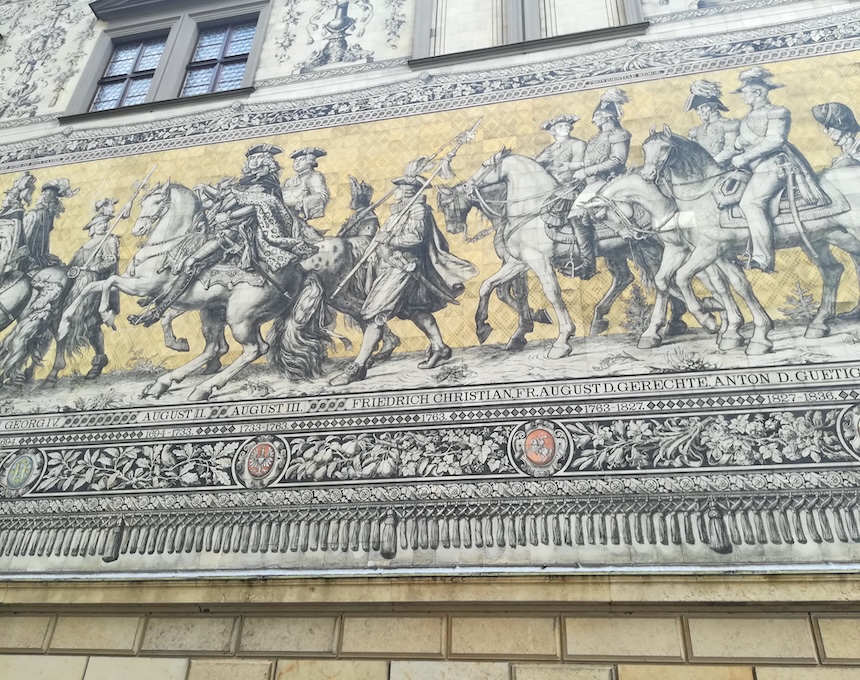 Photo showing Polish rulers in the \"Prince\'s Procession\" in Dresden
