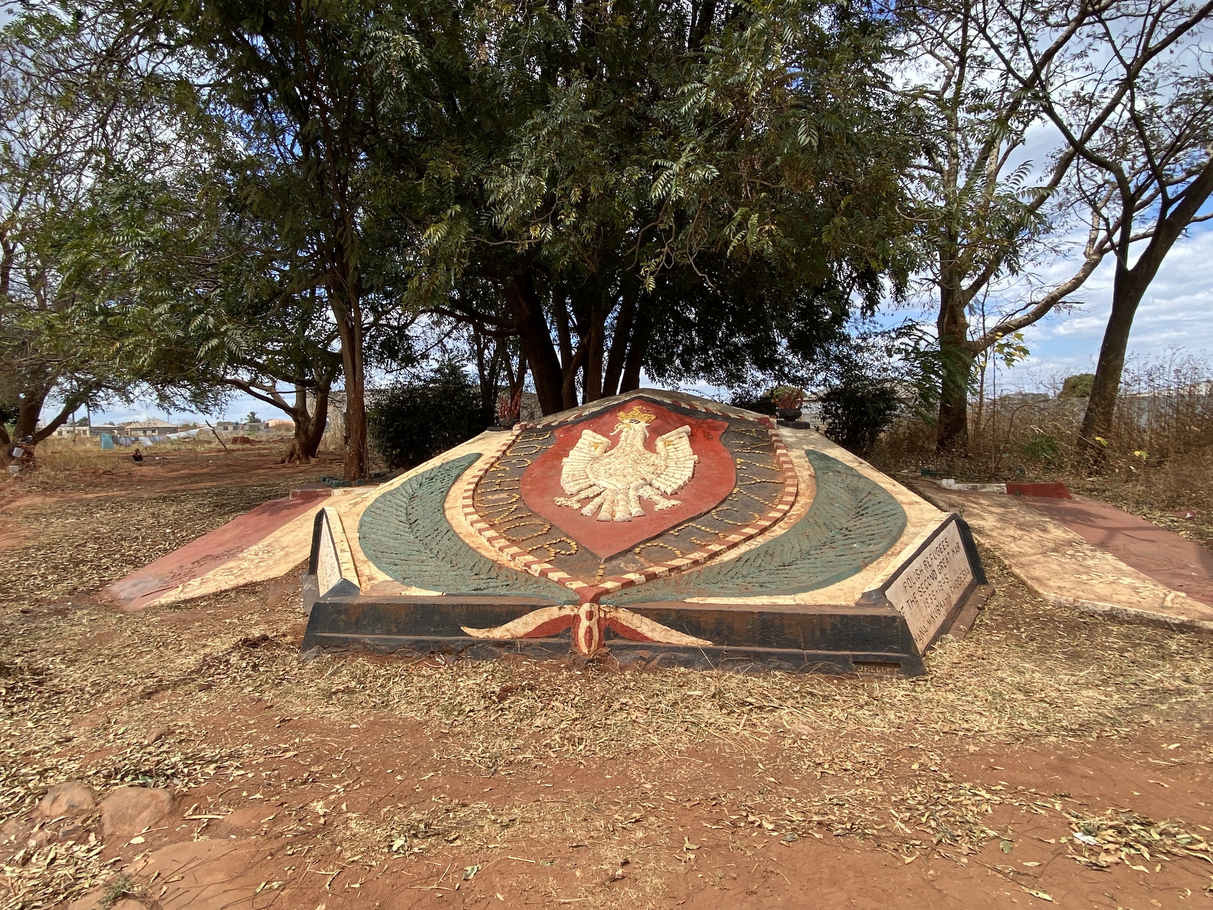 Fotografia przedstawiająca Pomnik Orła Białego w Bwana M\'Kubwa