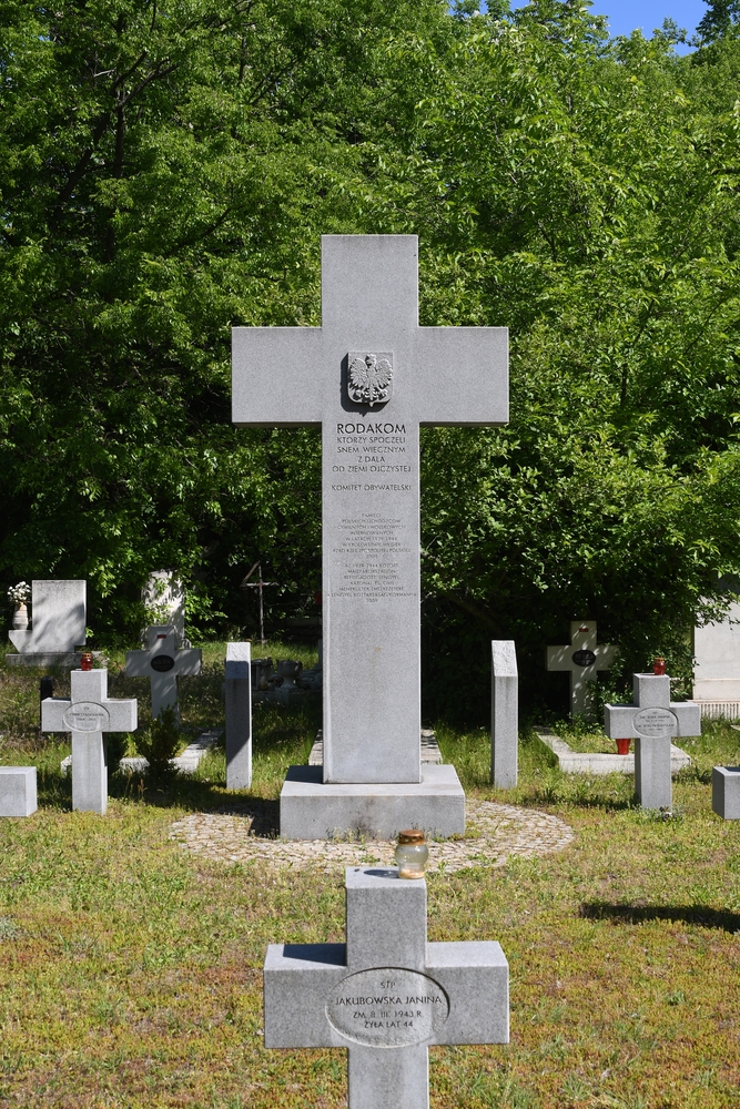 Fotografia przedstawiająca Polish quarters in the Rákoskeresztú cemetery