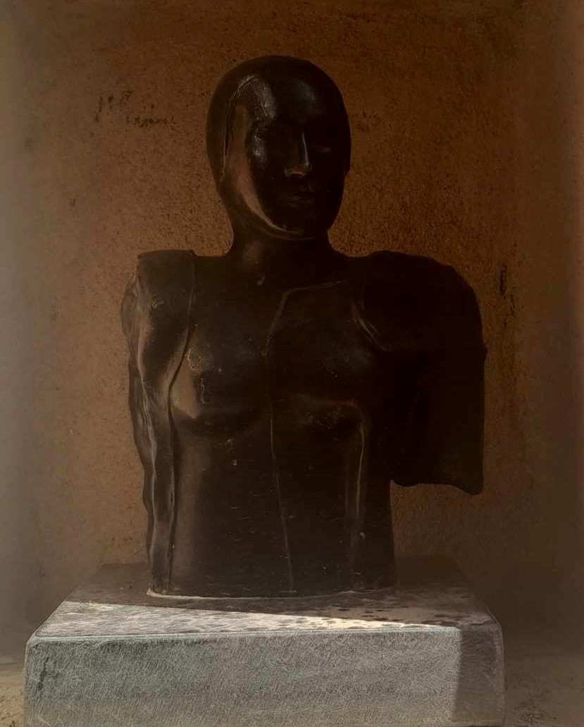 Fotografia przedstawiająca Rzeźba Andrzeja Różyckiego w Montedinove