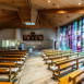 Photo montrant Altarpiece and series of stained-glass windows by Jan Janczak in the parish church of St Anne in Opfikon