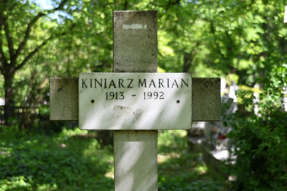 Fotografia przedstawiająca Gravestone of Marian Kiniarz