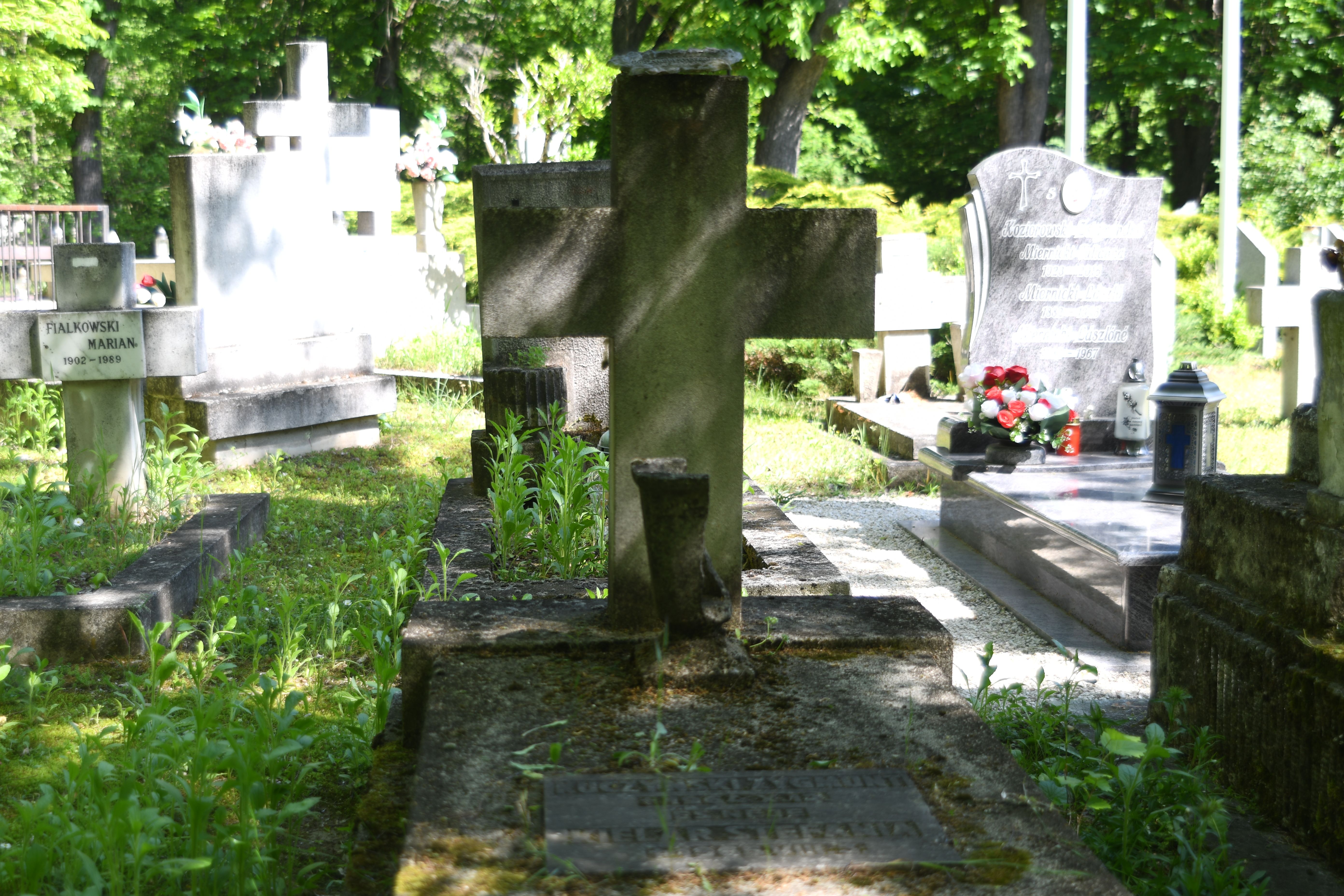Photo montrant Tombstone of Zygmunt Kuczynski and Stefania Kielar (Kuczynski)