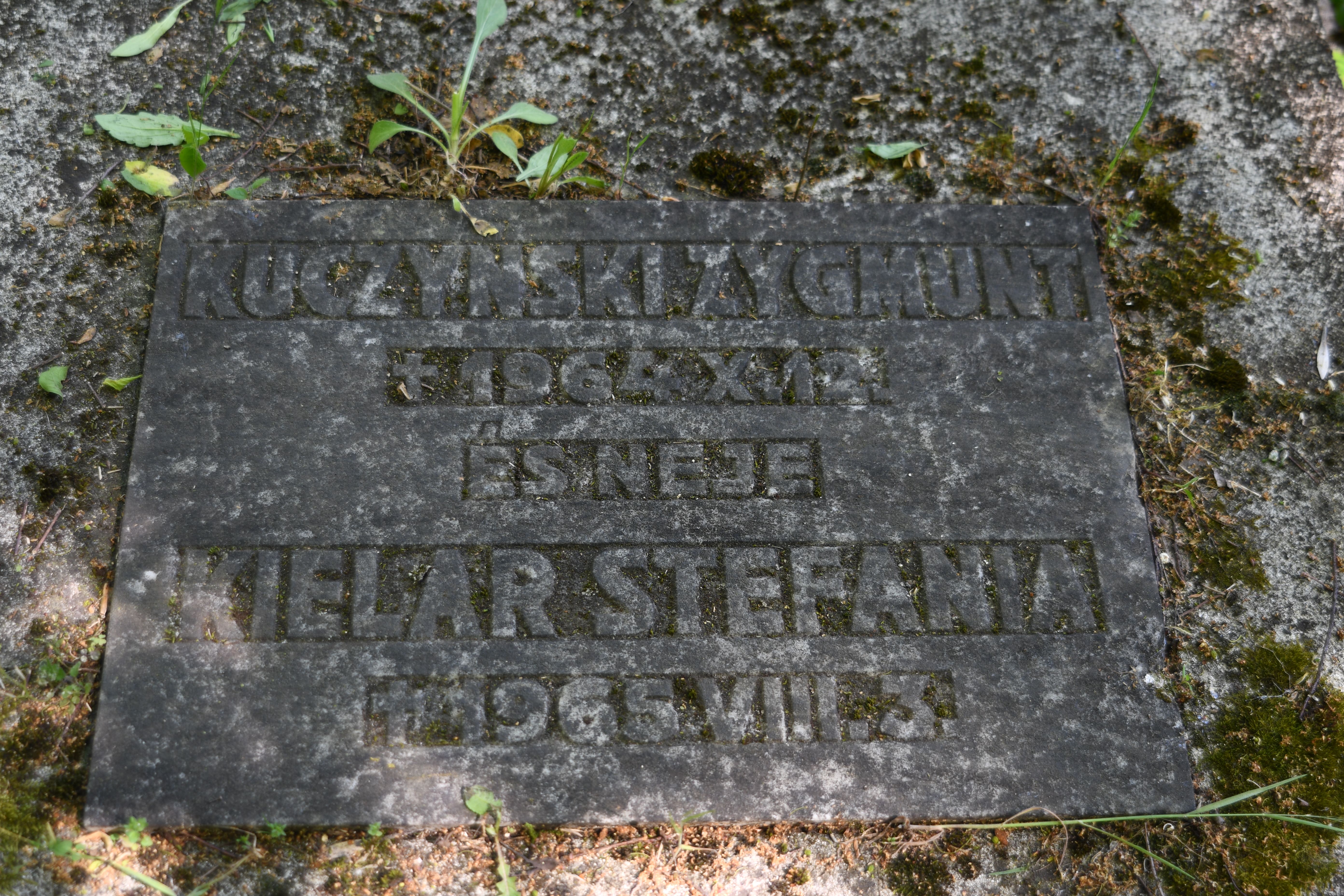 Fotografia przedstawiająca Tombstone of Zygmunt Kuczynski and Stefania Kielar (Kuczynski)