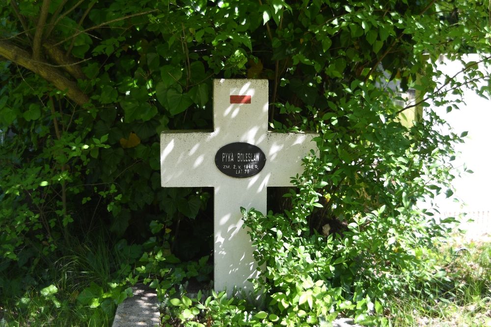 Photo montrant Tombstone of Bolesław Pyka