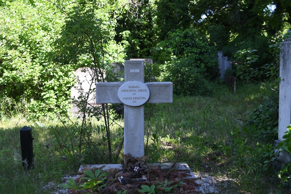 Fotografia przedstawiająca Tombstone of Barbara Sobolowna Jerger and Krisztina Jerger