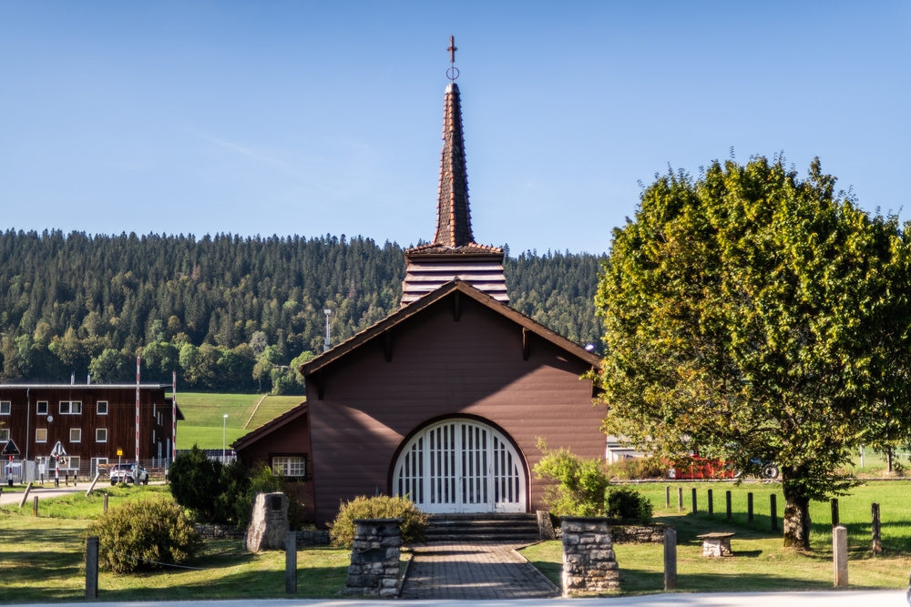 Photo montrant Polish chapel at the French-Swiss border crossing in Les Verrières