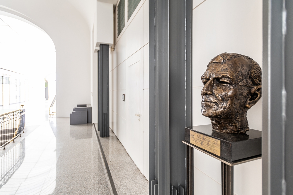 Fotografia przedstawiająca Bust of Karol Szymanowski, Zofia Wolska at the Music Conservatory