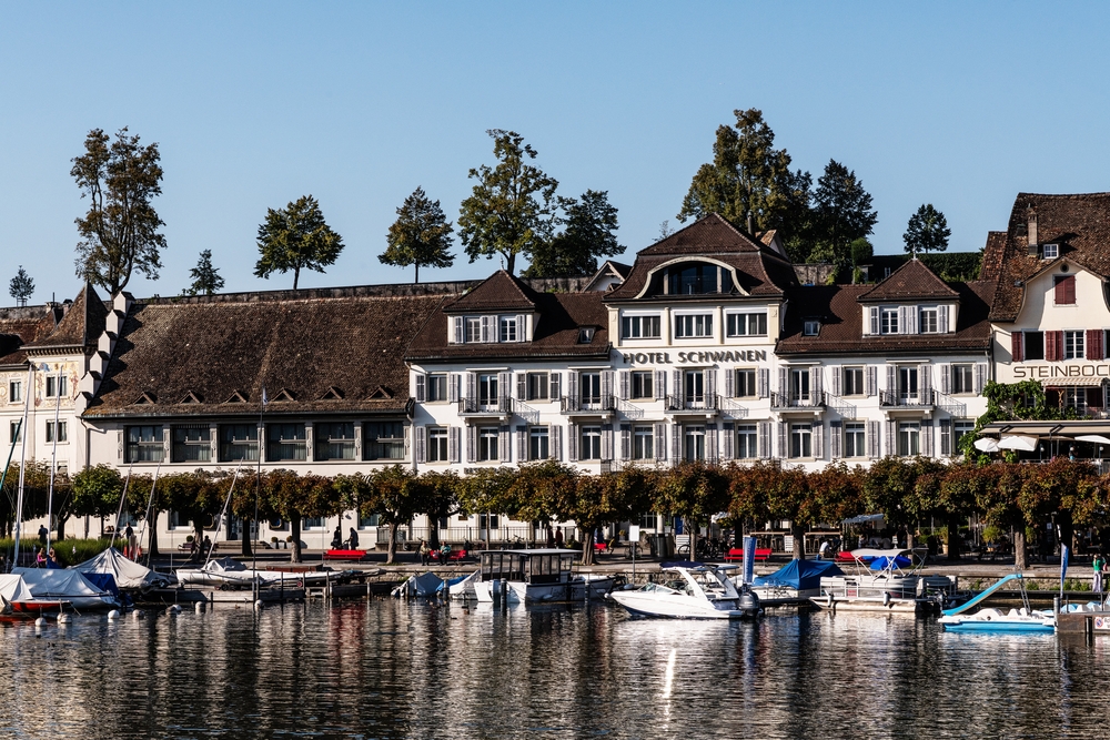 Fotografia przedstawiająca Hotel Schwanen - the new headquarters of the Swiss branch of the Pilecki Institute and the Polish Museum in Rapperswil