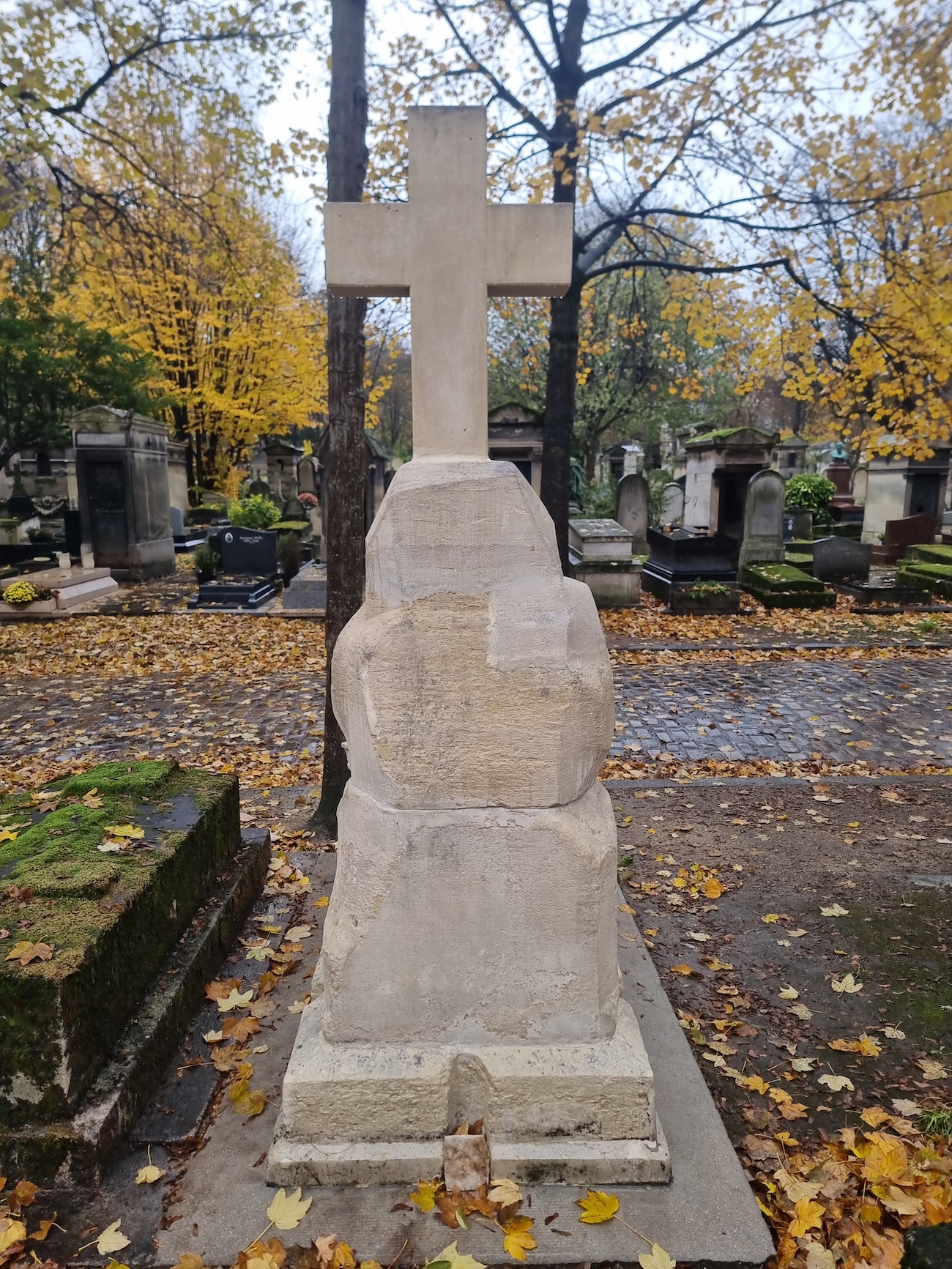 Fotografia przedstawiająca Nagrobek Juliusza Słowackiego na cmentarzu Montmartre w Paryżu